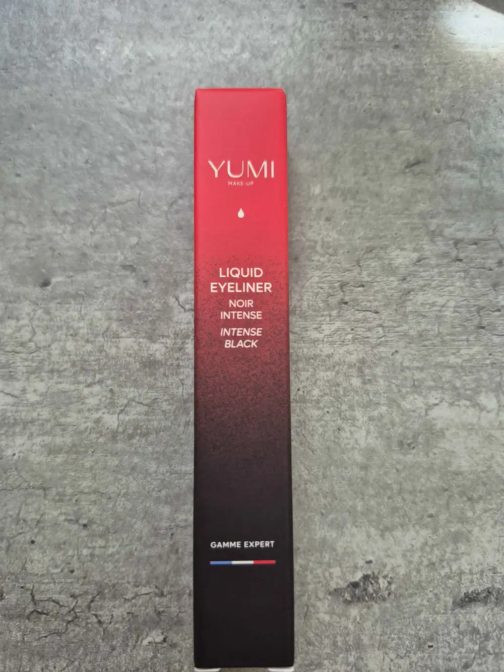 YUMI - Liquid eyeliner noir intense