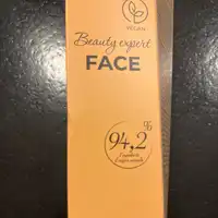PEGGY SAGE - Beauty expert face