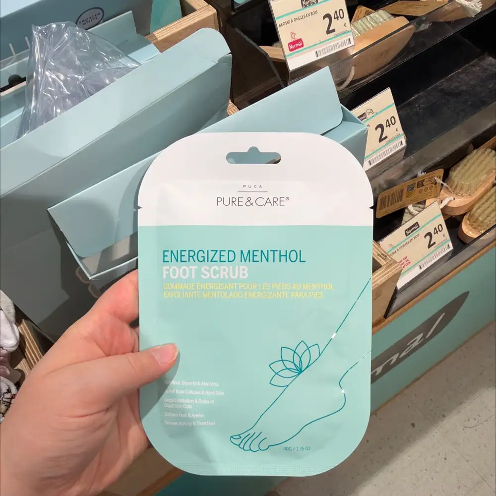 PURE & CARE - Gommage énergisant pour les pieds au menthol
