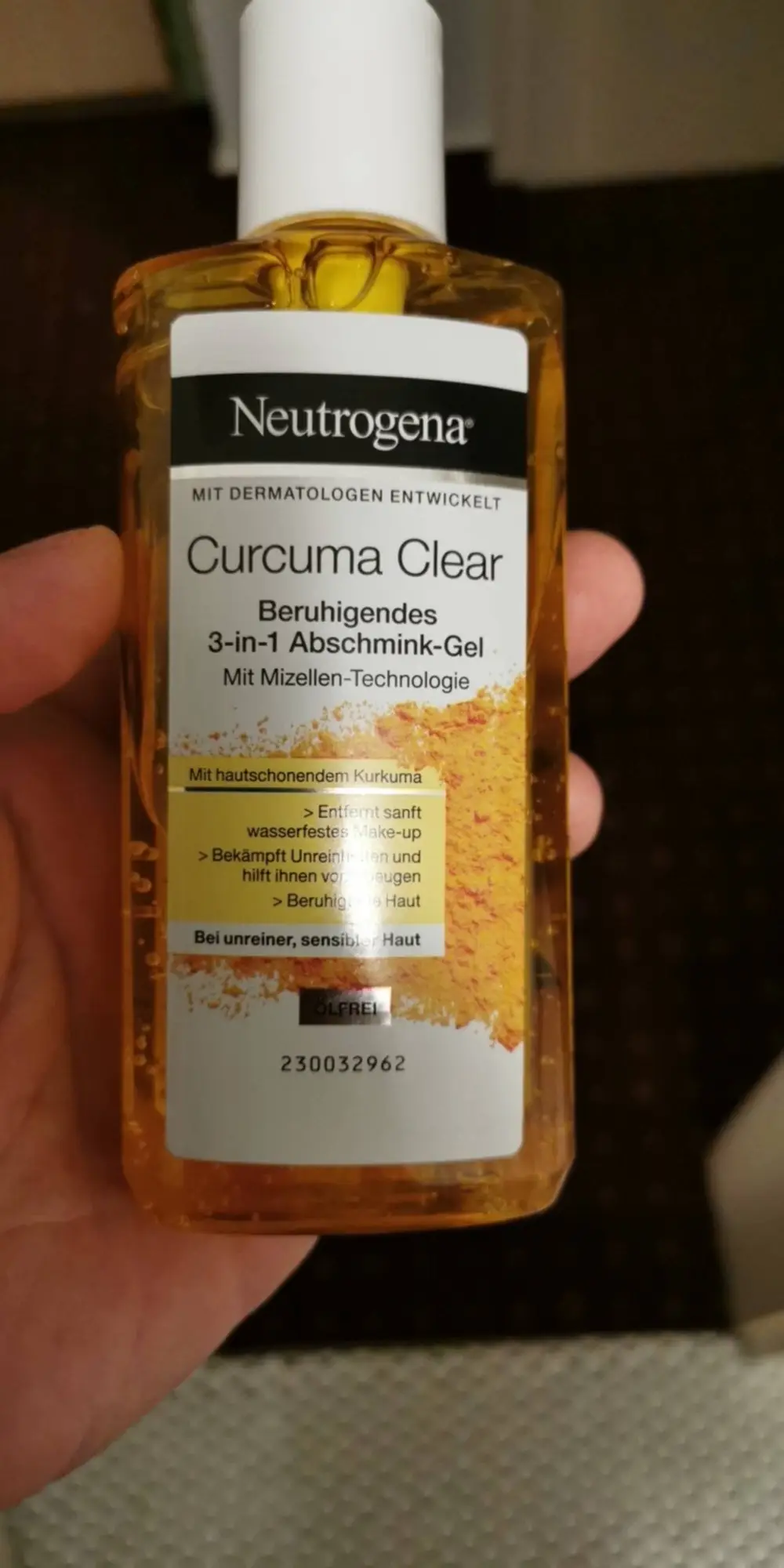 NEUTROGENA - Curcuma clear - Beruhigendes 3 in 1 abschmink-gel