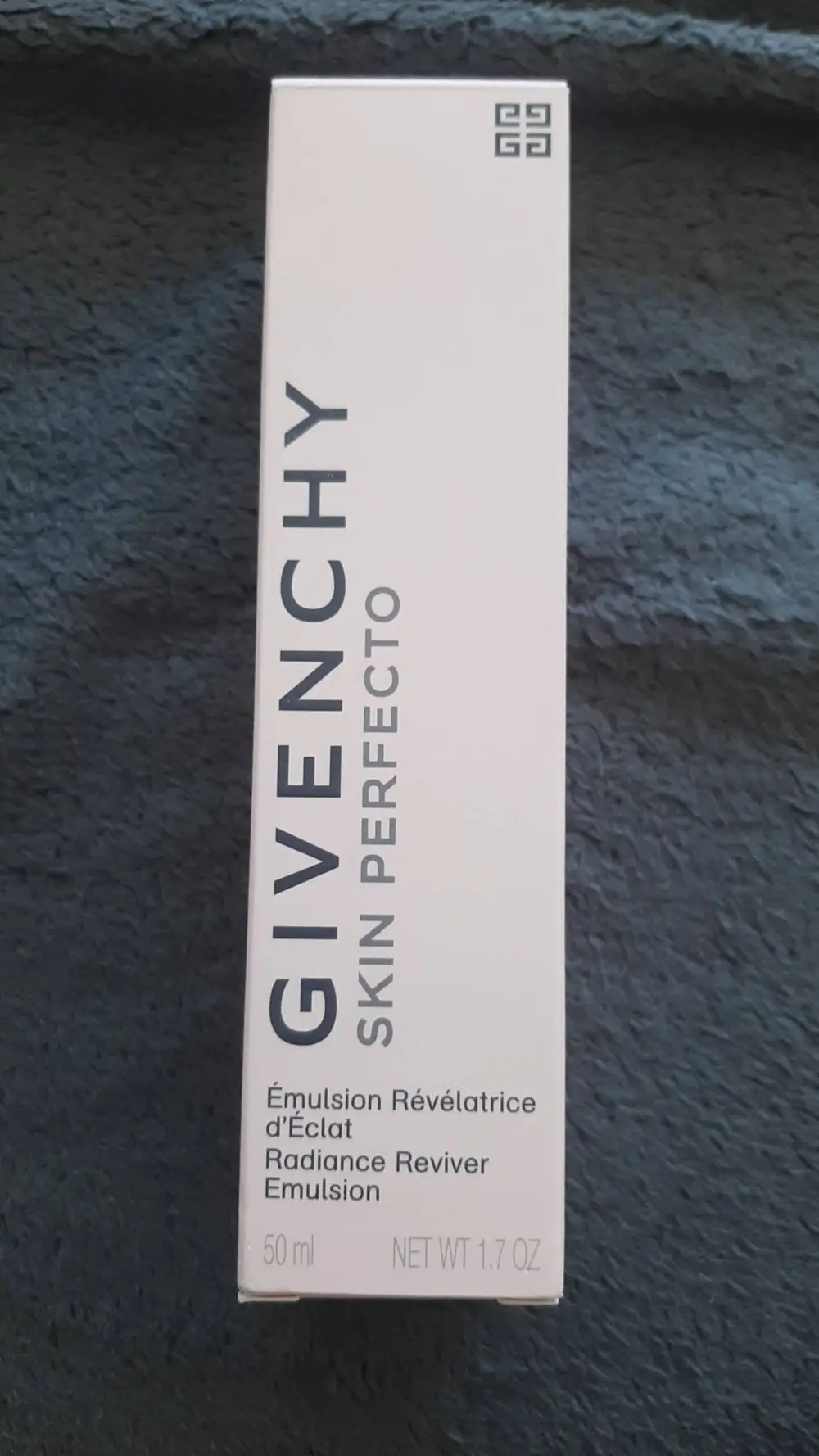 GIVENCHY - Skin perfecto Émulsion révélatrice d'éclat