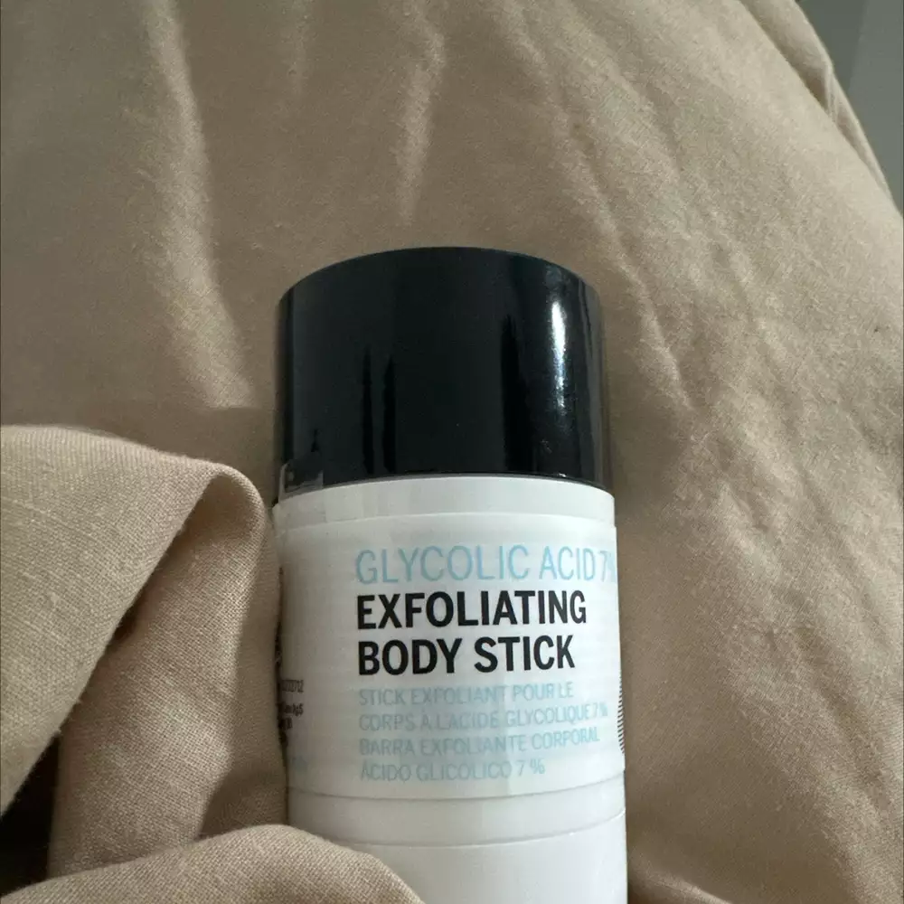 PURE & CARE - Stick exfoliant pour le corps à l’acide glycolique