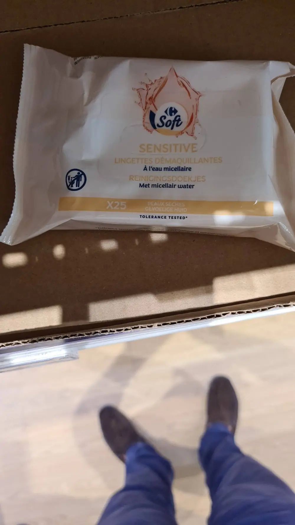 CARREFOUR SOFT - Sensitive - 25 Lingettes démaquillantes à l'eau micellaire