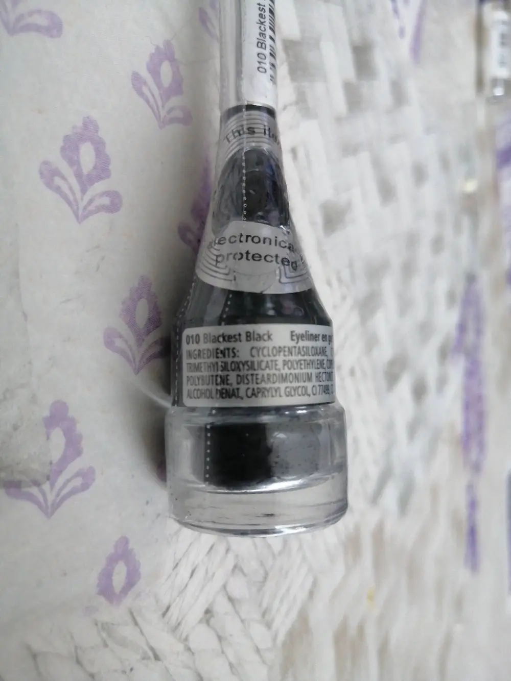 P2 - 100% Black eyeliner waterproof 