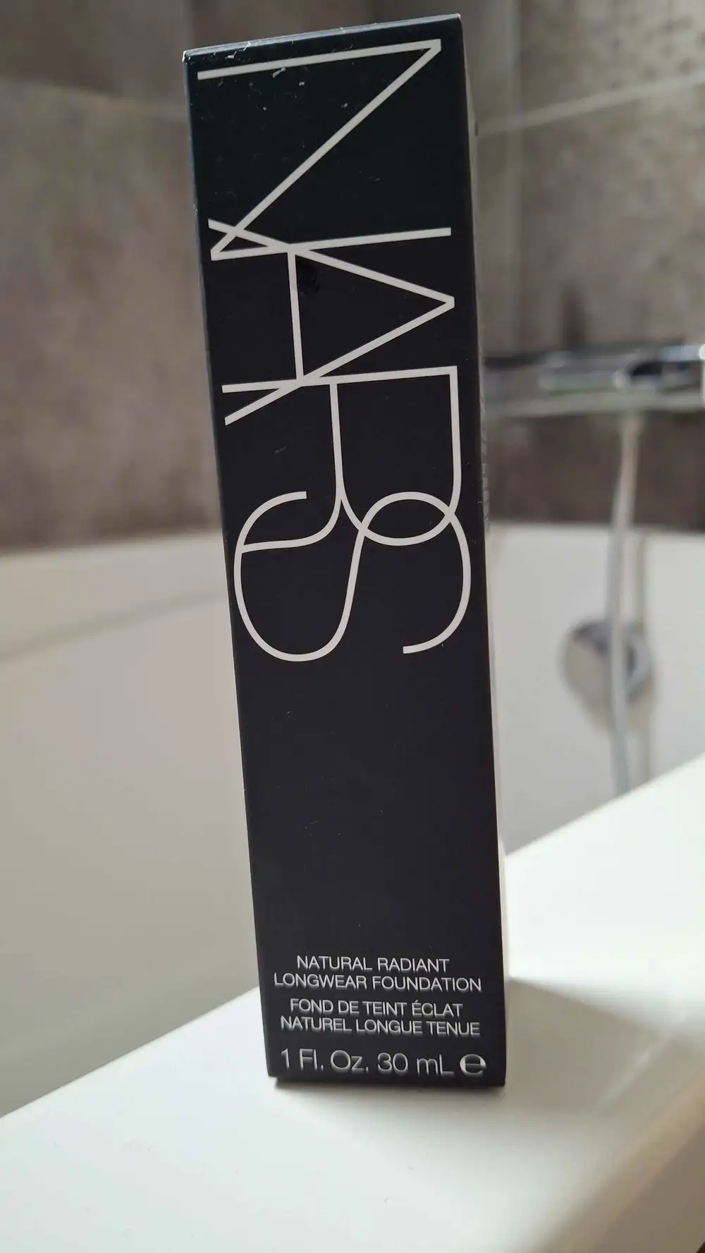 NARS - Fond de teint éclat naturel longue tenue