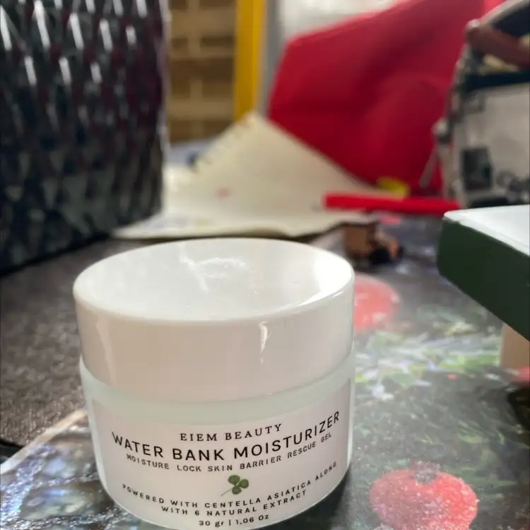 EIEM BEAUTY - Water bank moisturizer