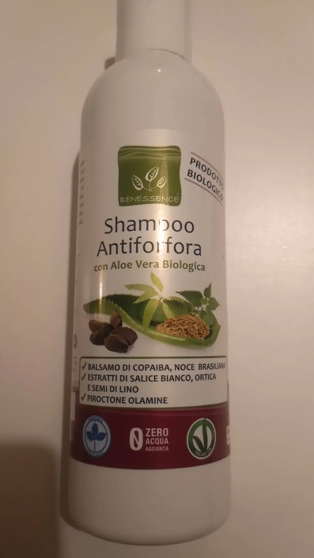 BENESSENCE - Shampoo antiforfora con aloe vera biologica