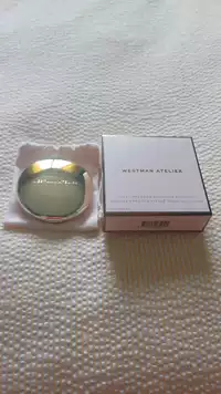 WESTMAN ATELIER - Poudre pressée vital pour le visage