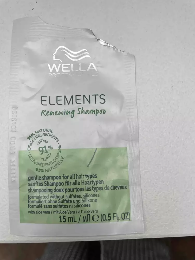 WELLA - Elements - Renewing shampoo