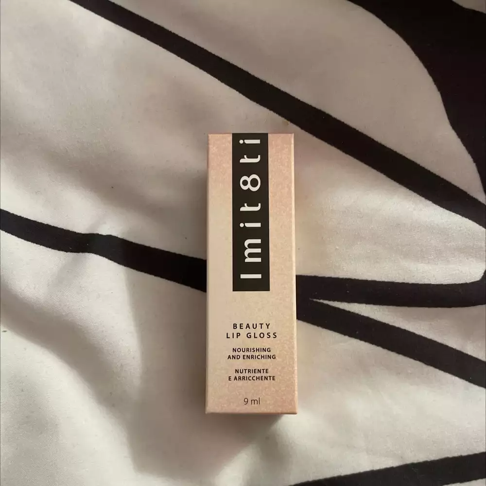 IMIT8TION - Beauty lip gloss 