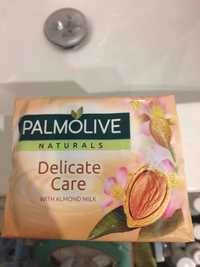 PALMOLIVE - Naturals delicate care with almond milk
