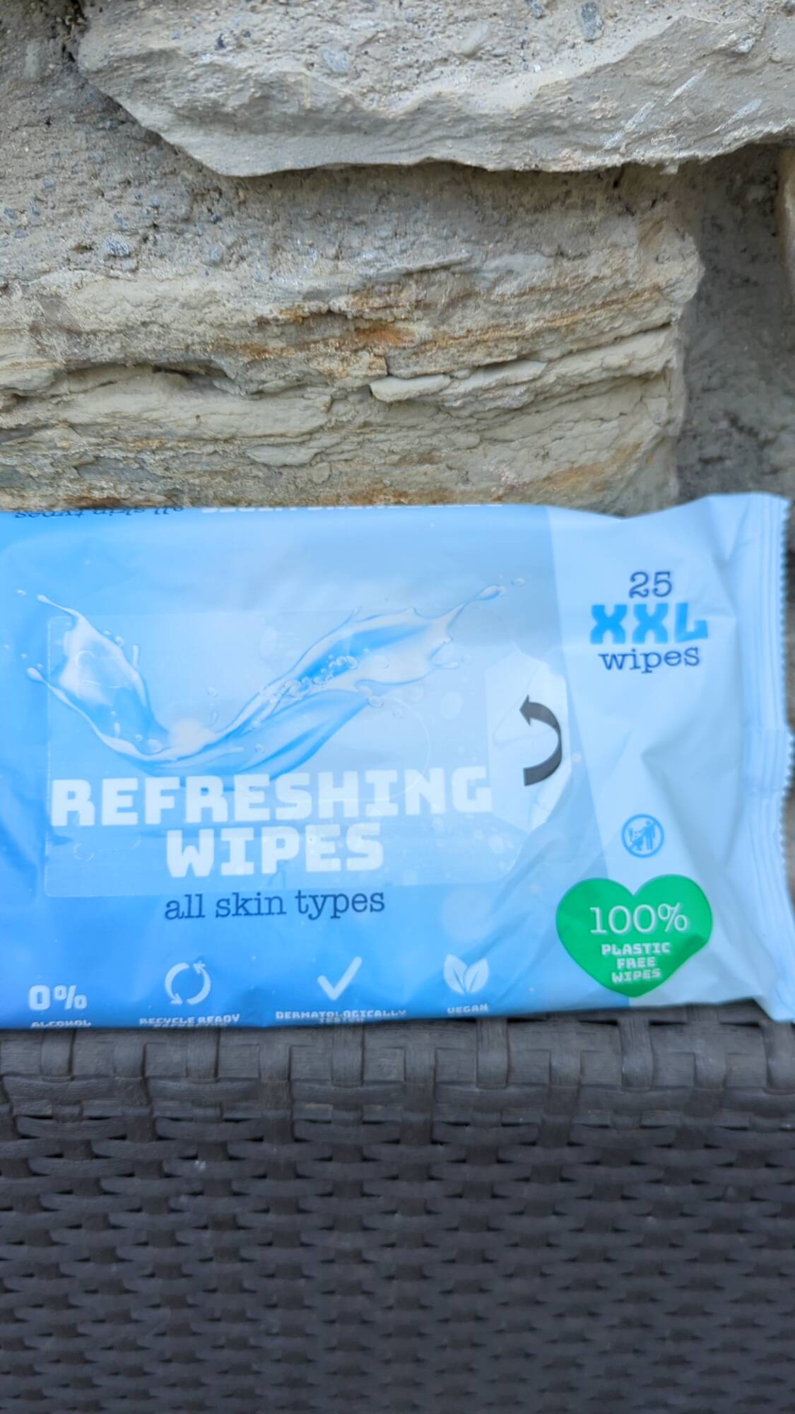 CODIGROUP - Refreshing wipes - all skin types