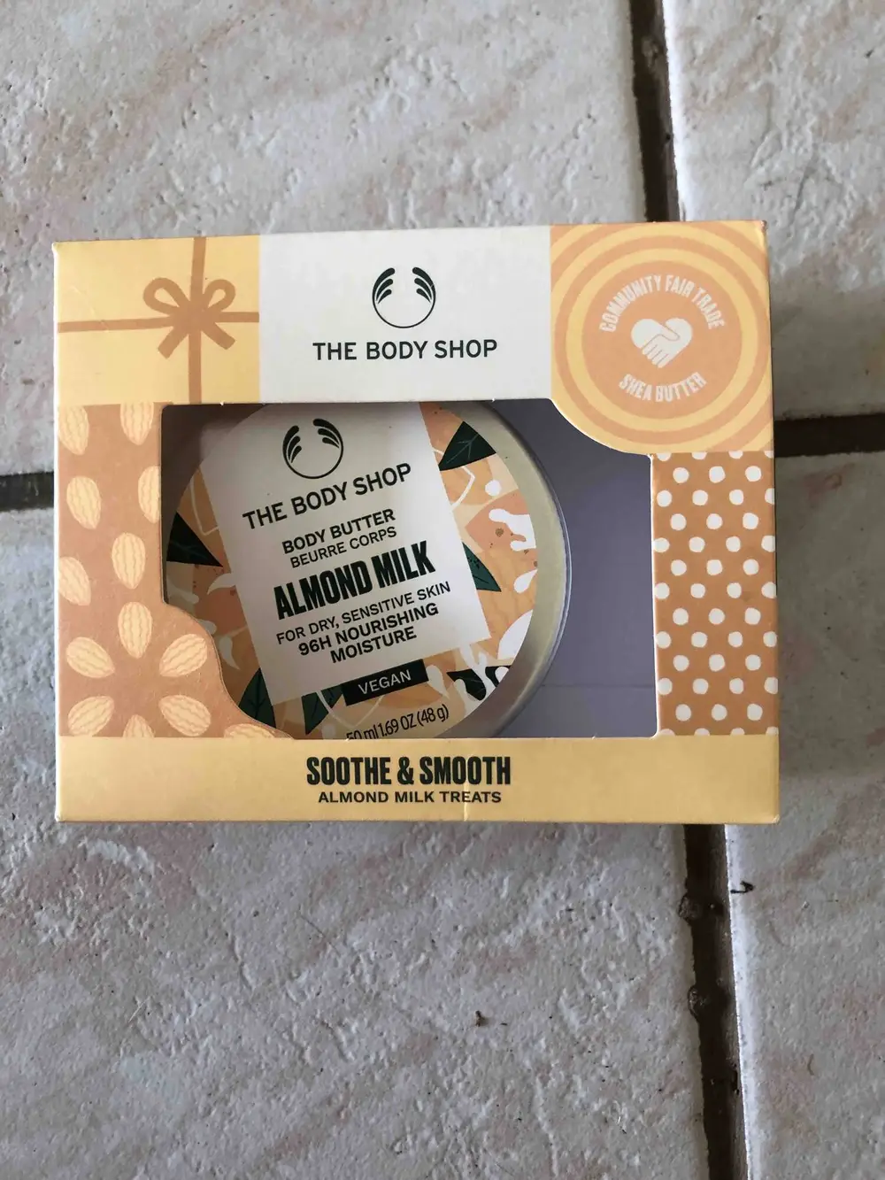 THE BODY SHOP - Almond milk - Beurre corps 96h nourishing moisture