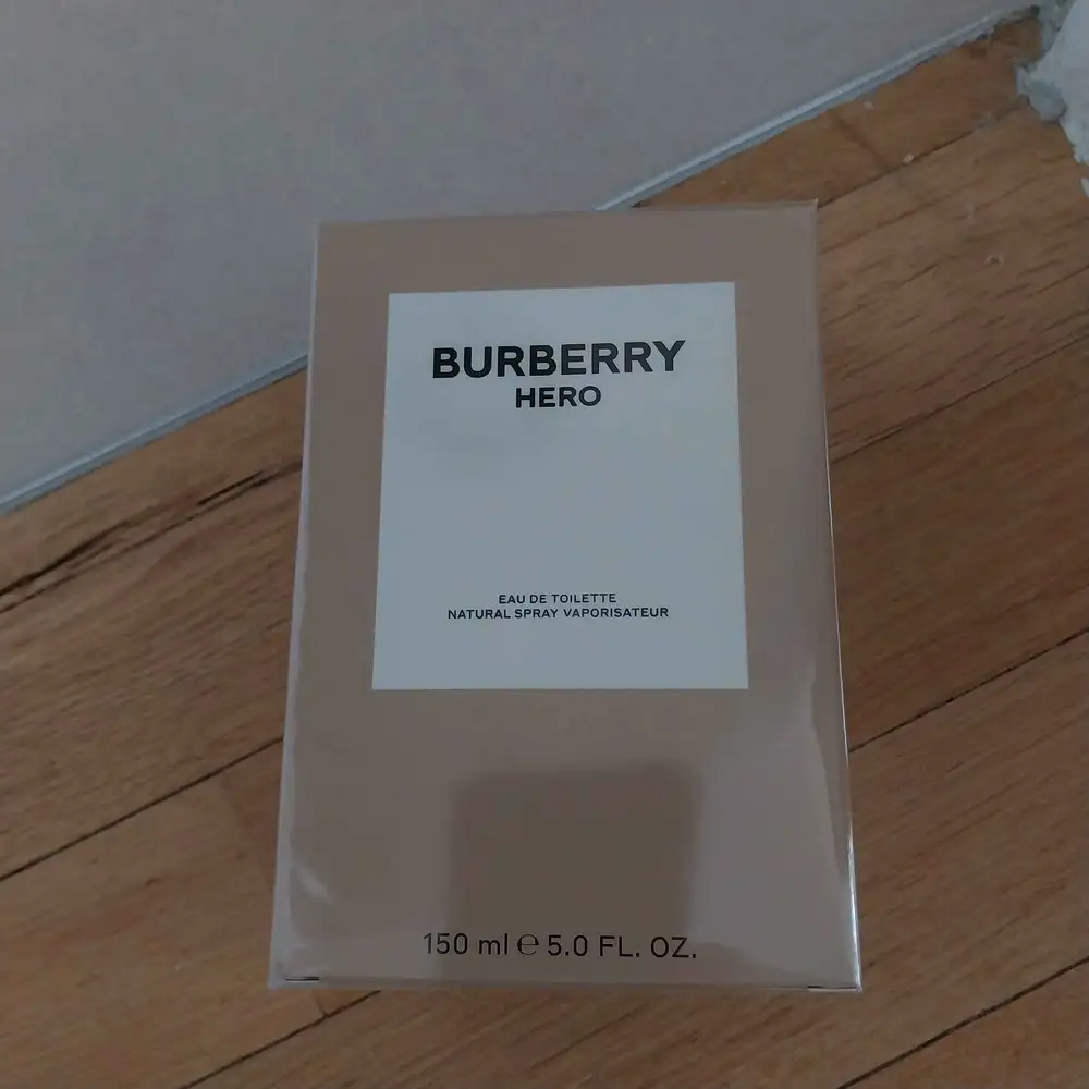BURBERRY - Hero - Eau de toilette