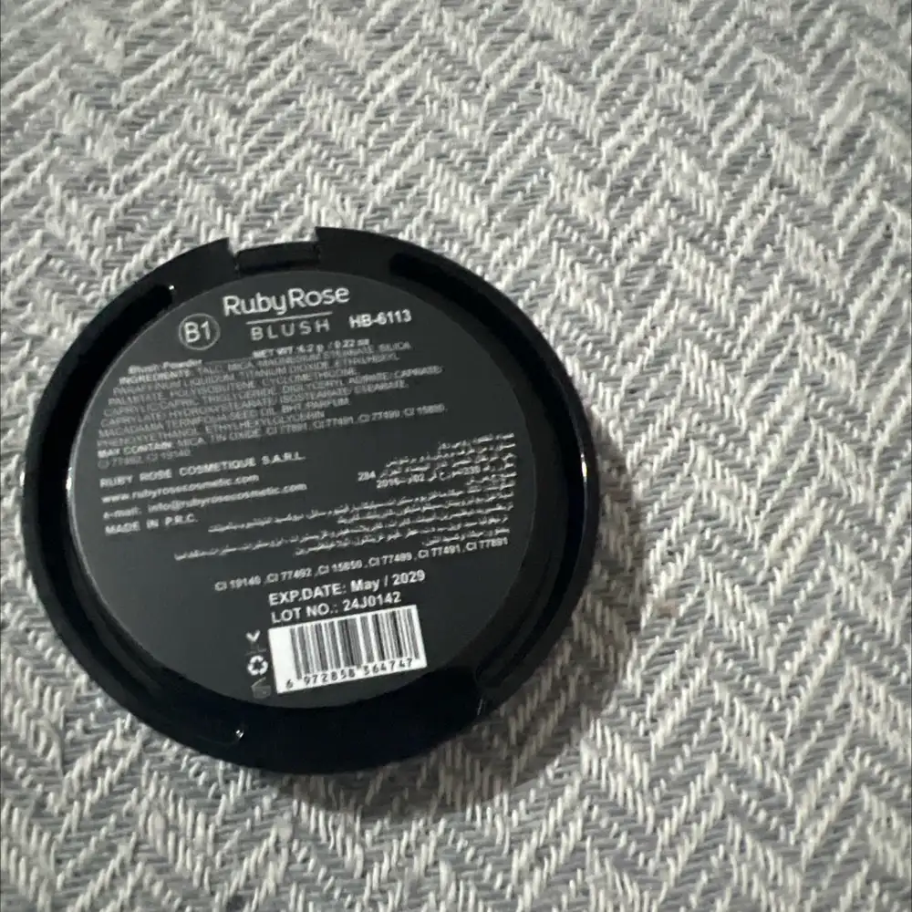 RUBY ROSE - Blush naturally look