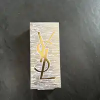 YVES SAINT LAURENT - Rouge à lèvres couleur satinée