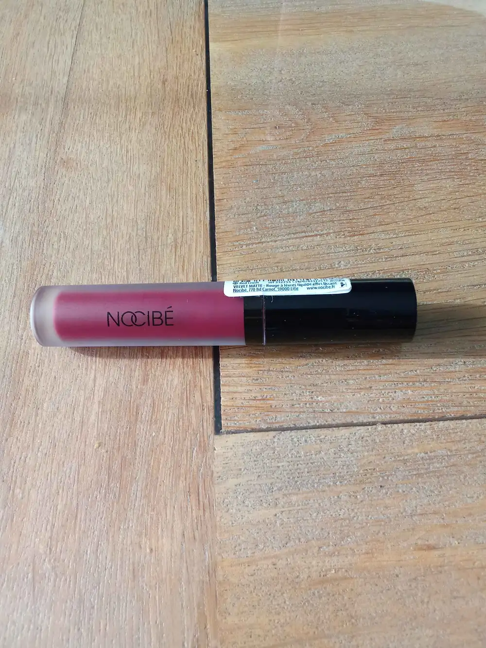 NOCIBÉ - Rouge à lèvres liquide effet lissant 