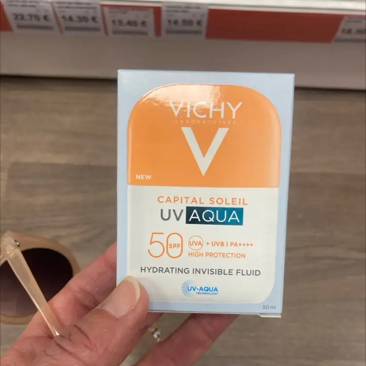 VICHY - Capital soleil UV-aqua - Hydrating invisible solide SPF 50