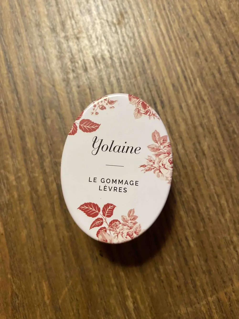 YOLAINE - Le gommage lèvres
