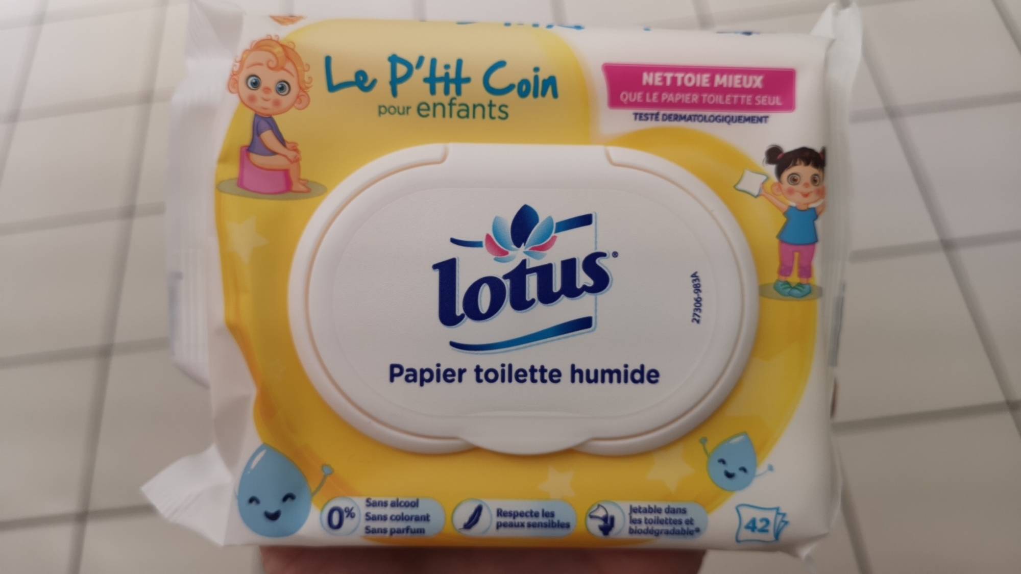 Composition LOTUS Le p'tit coin pour enfants - Papier toilette humide -  UFC-Que Choisir