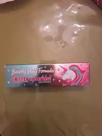 BEVERLY HILLS FORMULA - Unicorn sparkle - Toothpaste