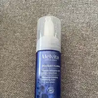 MELVITA - Bouquet floral - Mousse nettoyante éclat