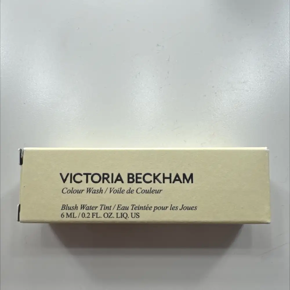 VICTORIA BECKHAM - Voile de couleur- Eau teintée pour les joues