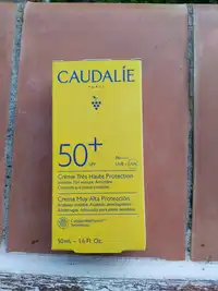 CAUDALIE - Crème très haute protection SPF50+