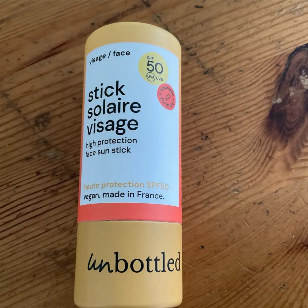 UN BOTTLED - Stick solaire visage SPF50