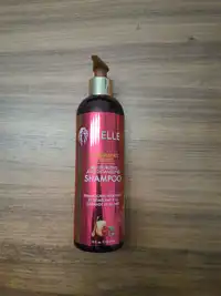 MIELLE - Shampooing hydratant et démêlant à la grenade et au miel