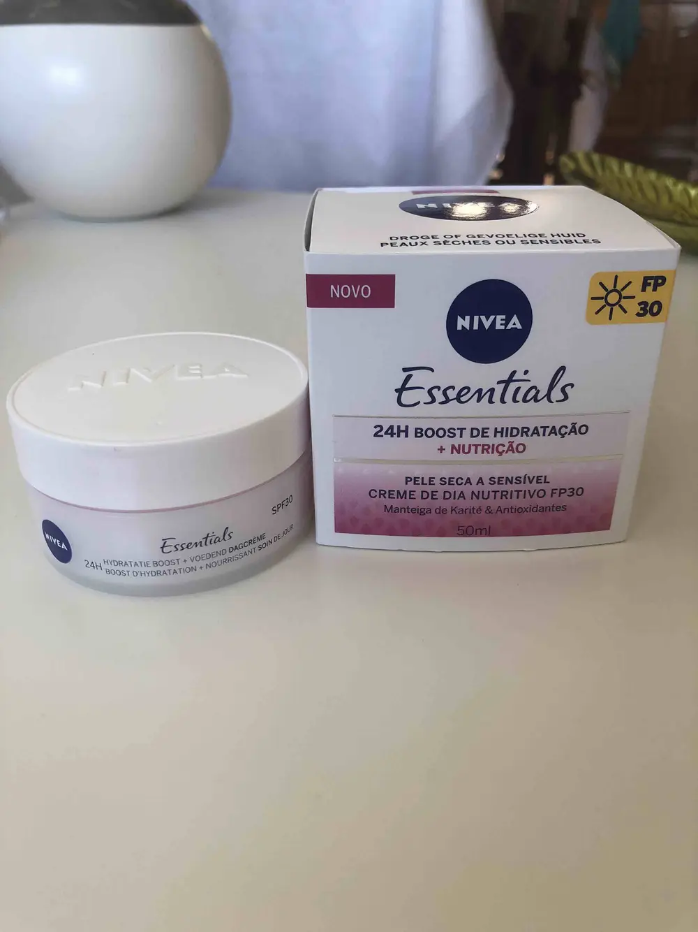 NIVEA - Essentials - Creme de dia nutritivo FP 30