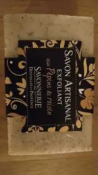 SAVONNERIE DES DENTELLES EN PROVENCE - Savon artisanal exfoliant aux pépins de raisin