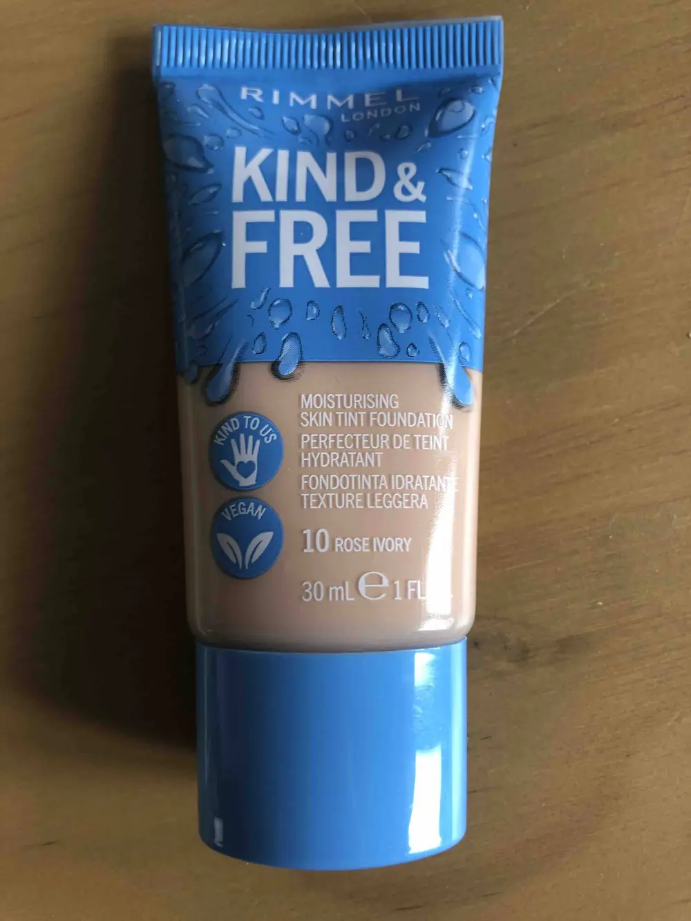 RIMMEL - Kind & Free - Perfectur de teint hydratant 10 rose ivory