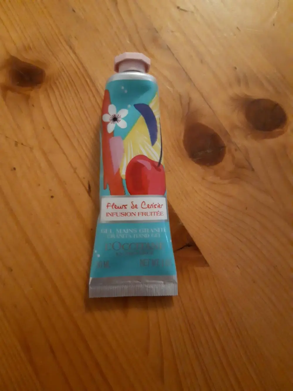 L'OCCITANE - Gel mains granité aux fleurs de cerisier