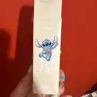 ZARA - Disney stitch - Body glitter roll on