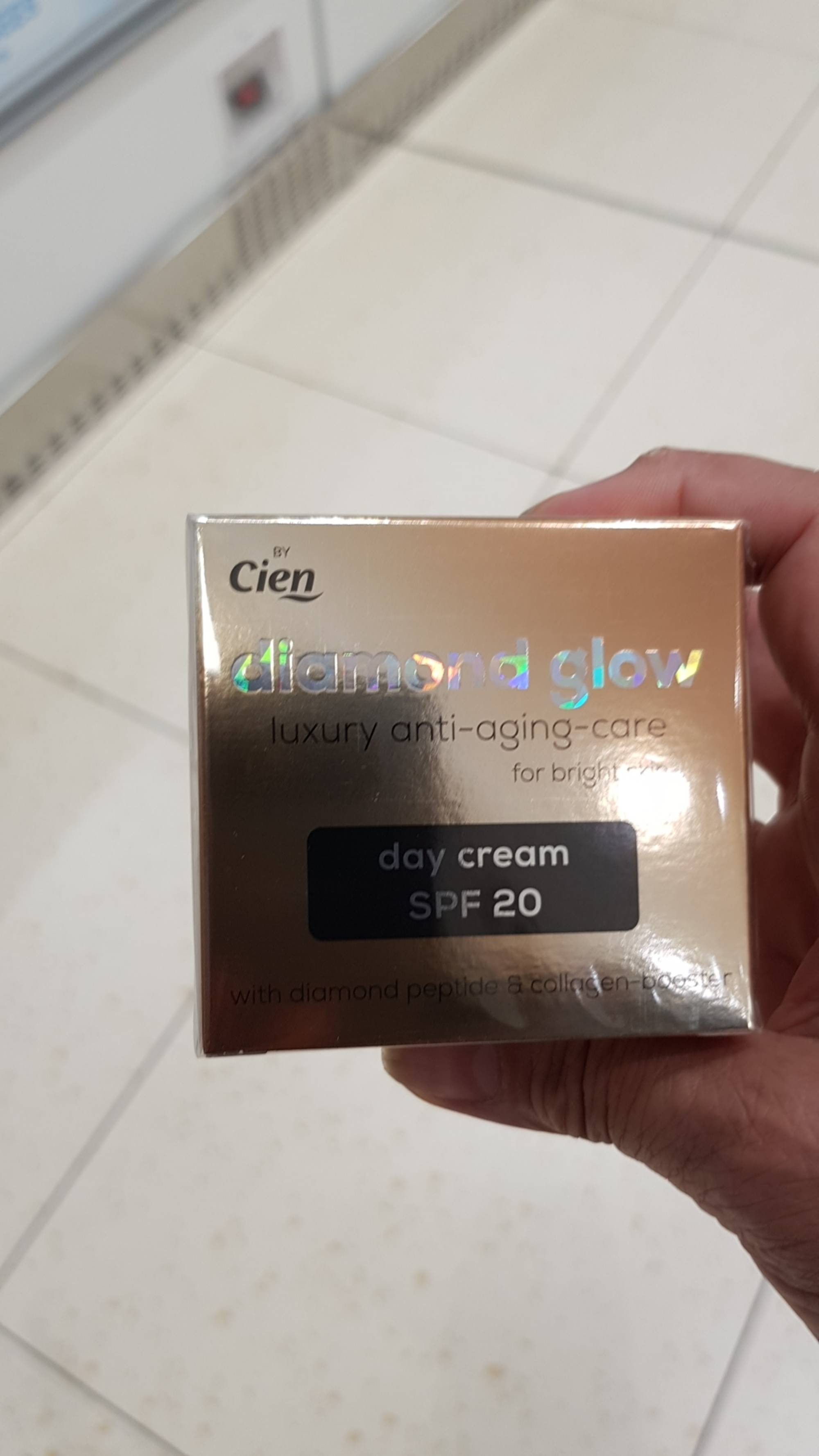 CIEN - Diamond glow - Day cream luxury anti-aging care SPF 20