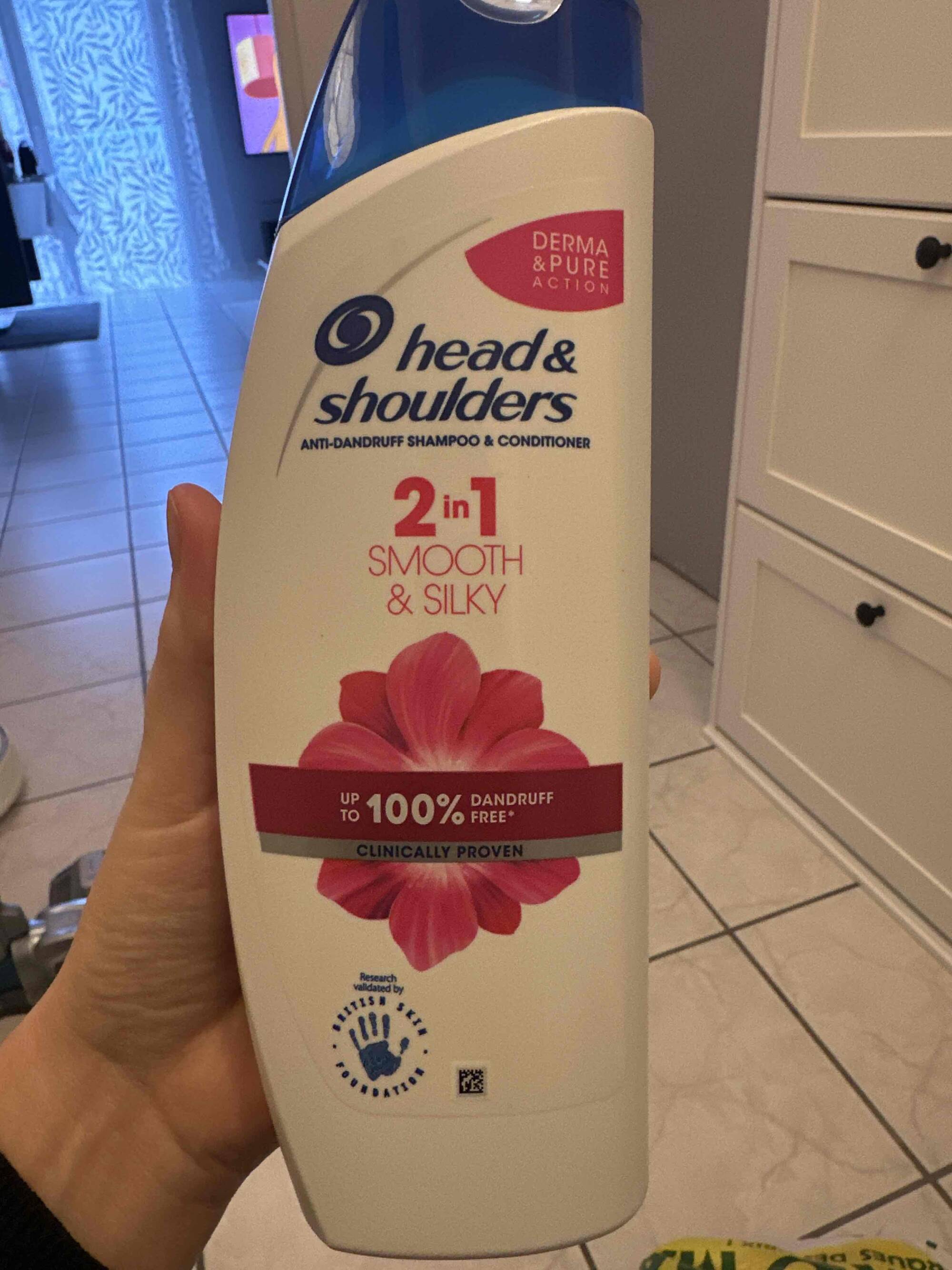 HEAD & SHOULDERS - 2 in 1 Smooth & silky - Anti-dandruff shampoo & conditioner