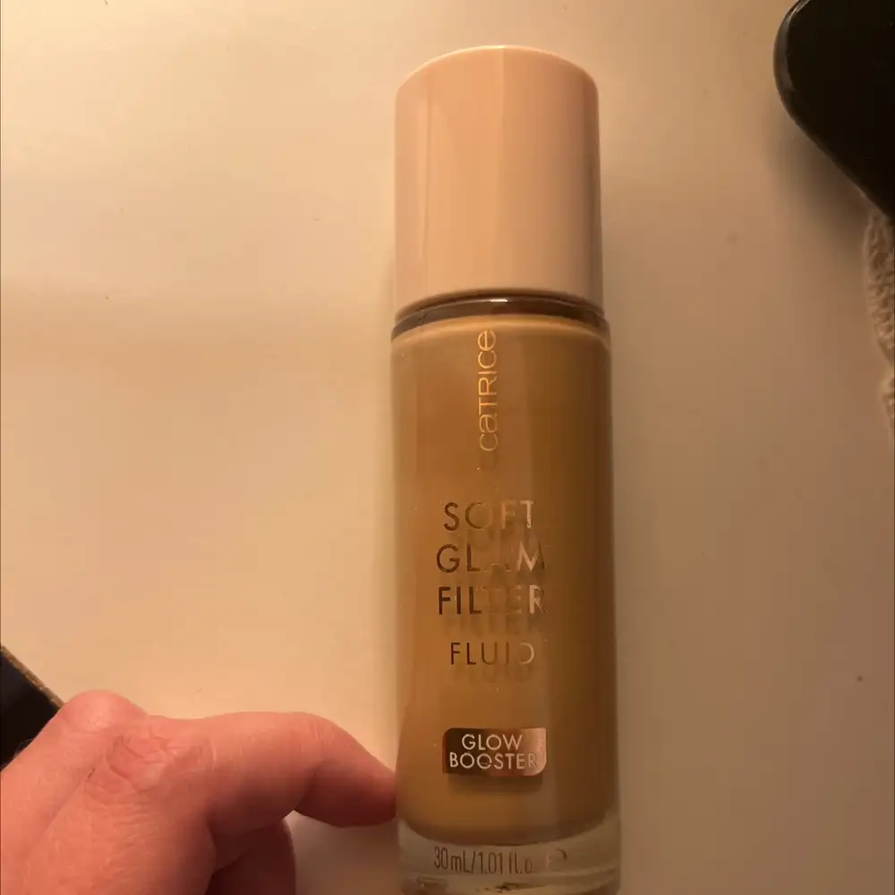 CATRICE - Soft glam filter fluid - Glow booster