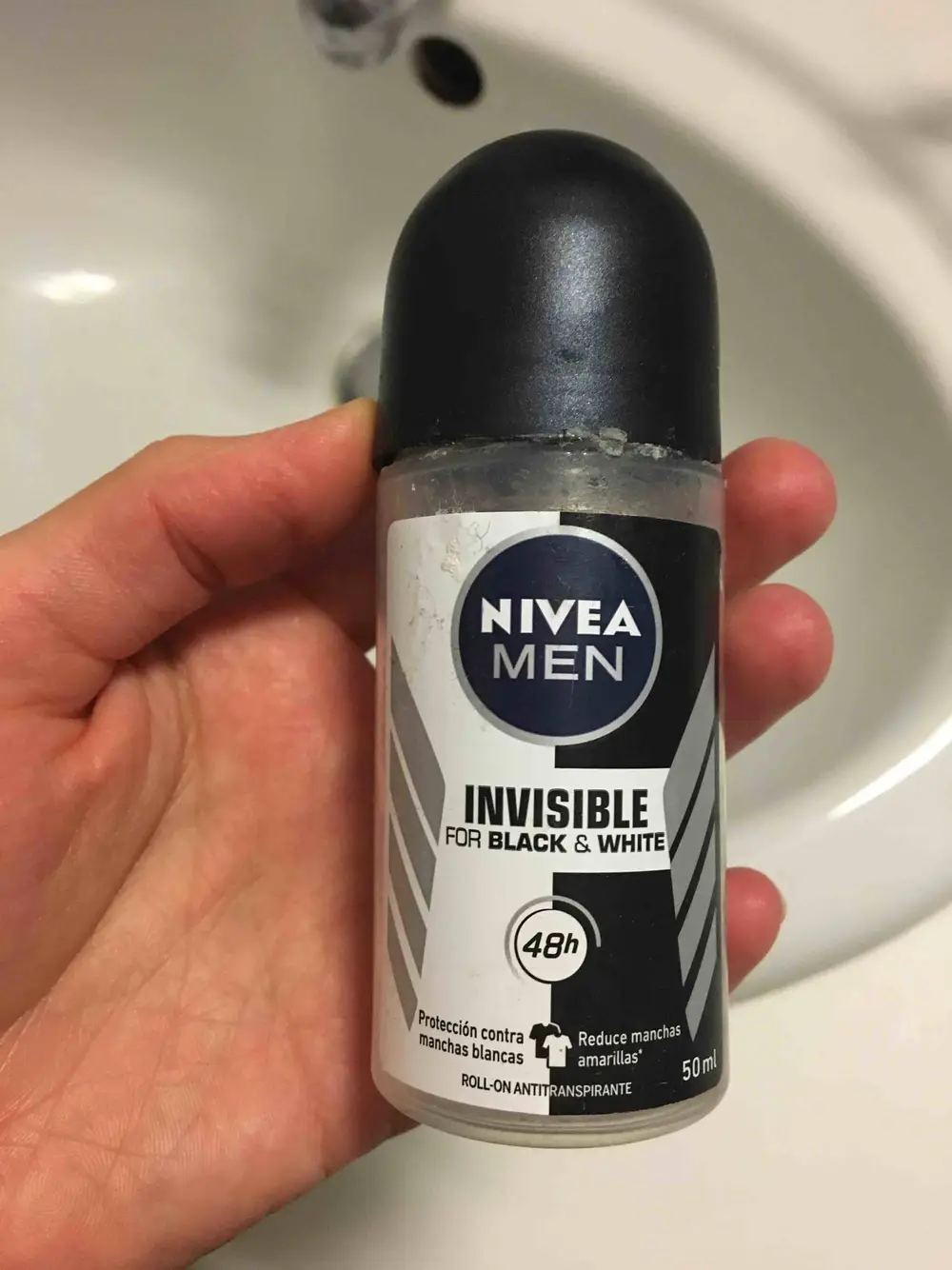 NIVEA MEN - Invisible for black & white - Roll-on antitranspirante 48h