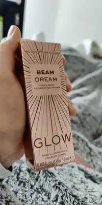 MAKEUP REVOLUTION - Glow Beam dream - Base illuminatrice visage et corps