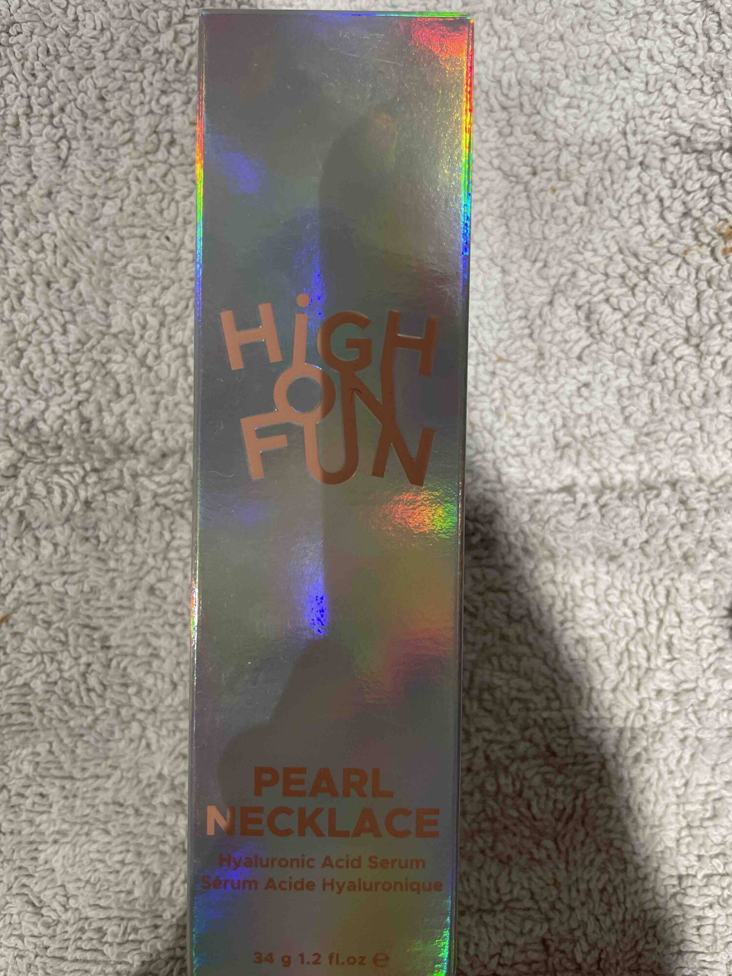 HIGH ON FUN - Pearl necklace - Sérum acide hyaluronique