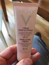 VICHY - Crème mains & ongles - Nutrition & jeunesse spf 15