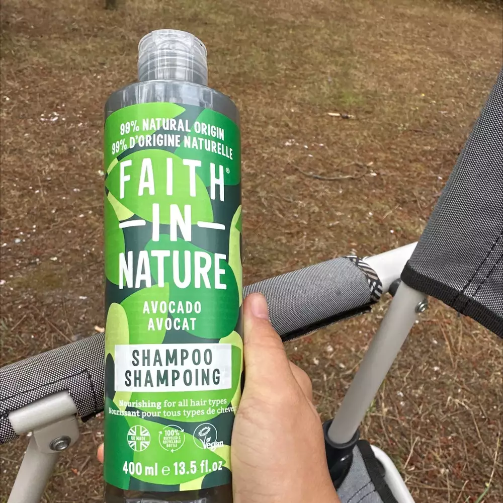 FAITH IN NATURE - Shampoing avocat pour tous types de cheveux