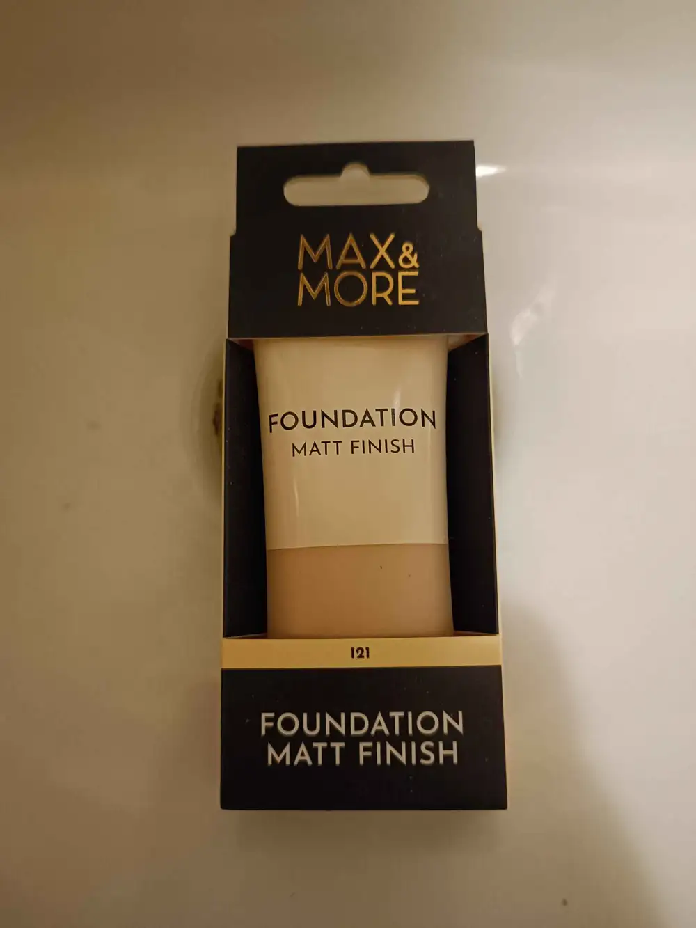 MAX & MORE - Foundation matt finish 121