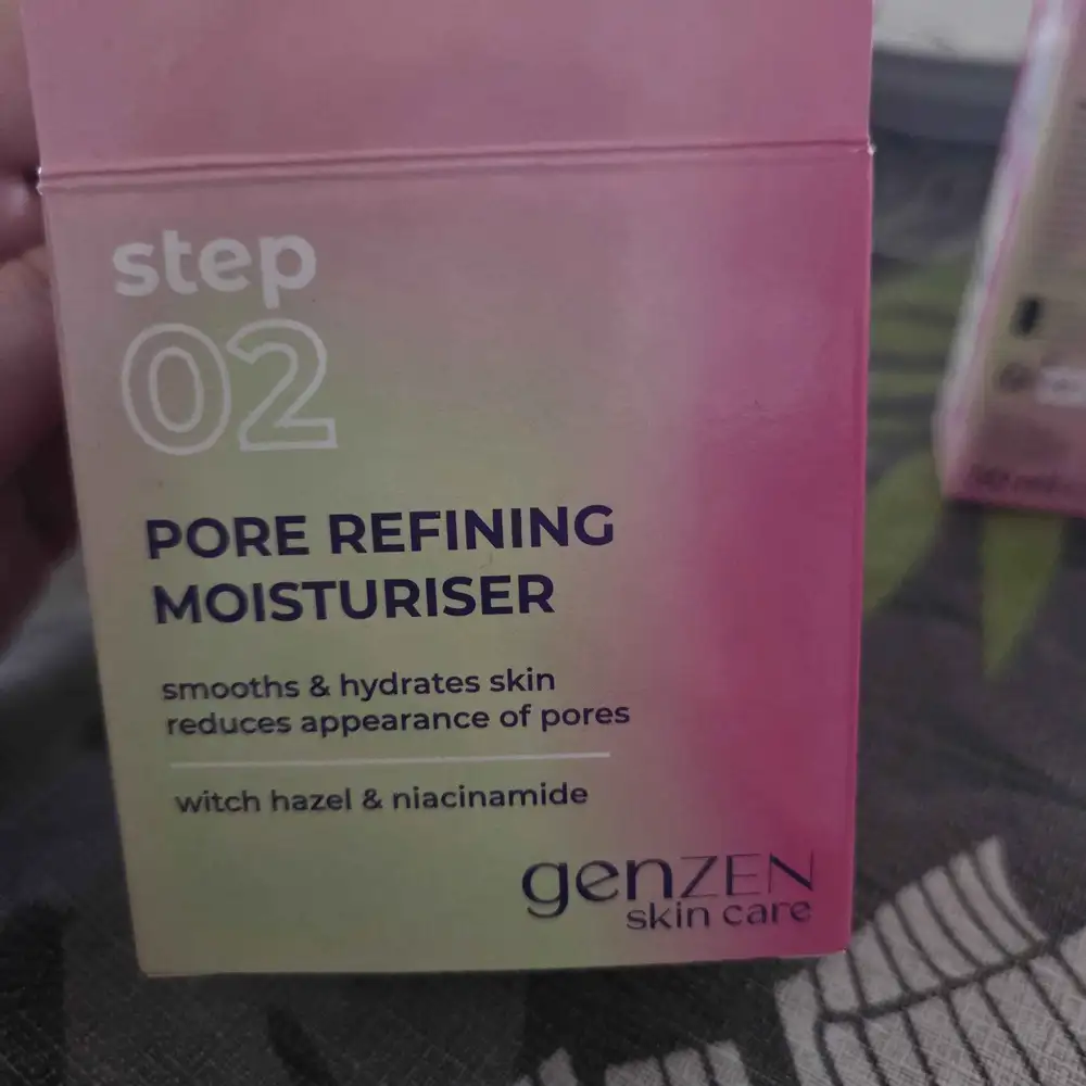 GENZEN - Pore refining moisturiser step 02