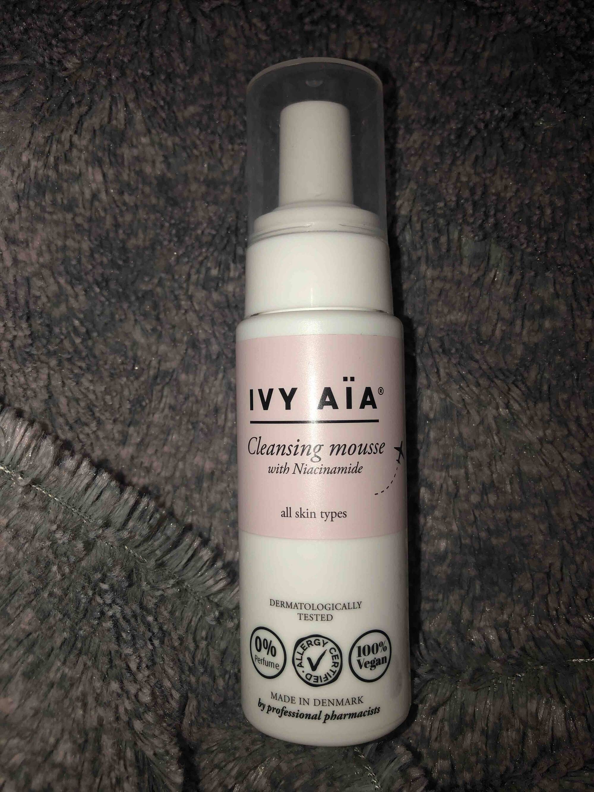 IVY AÏA - Cleansing mousse with niacinamide