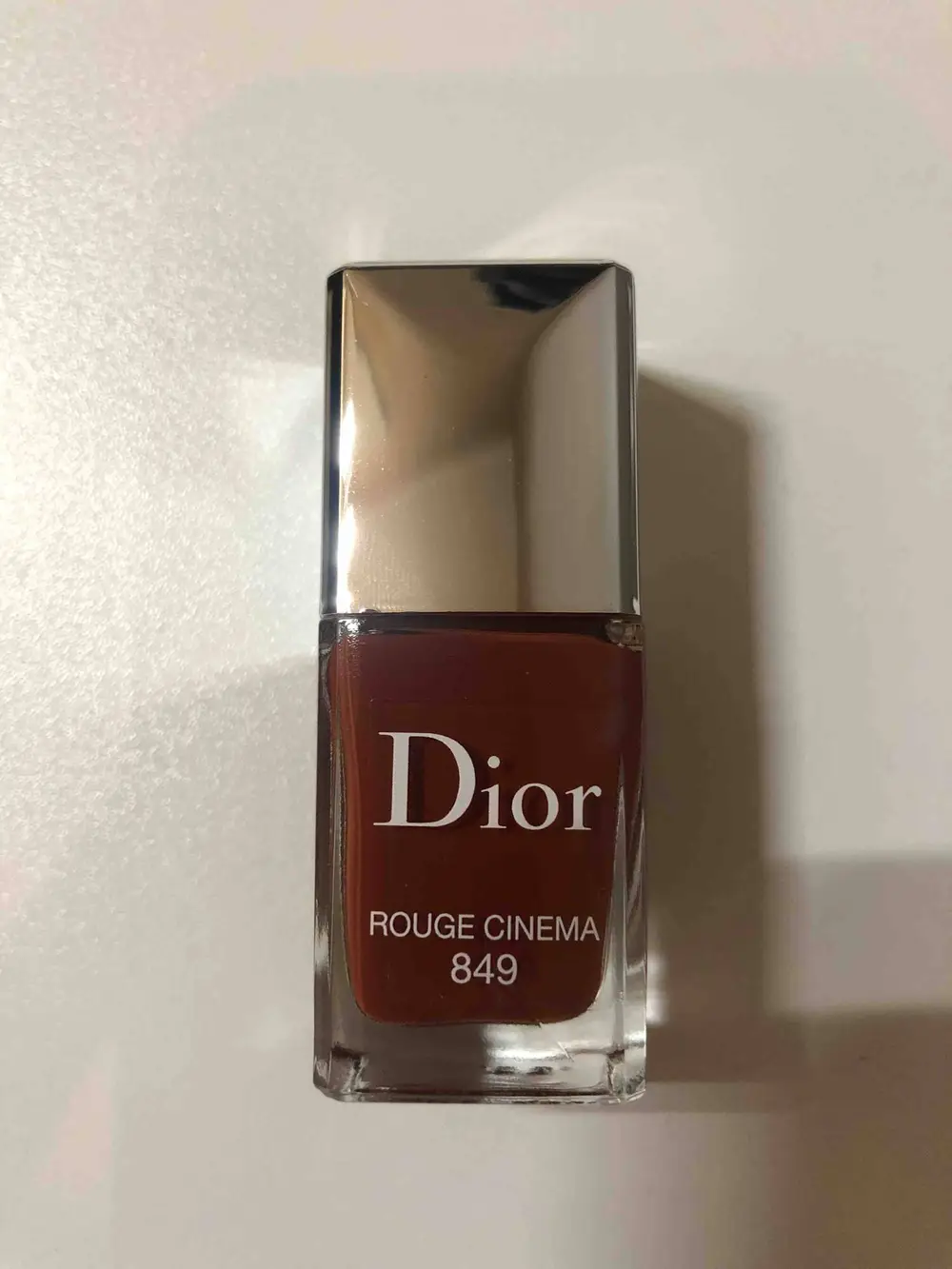 DIOR - Rouge cinéma 849 - Vernis