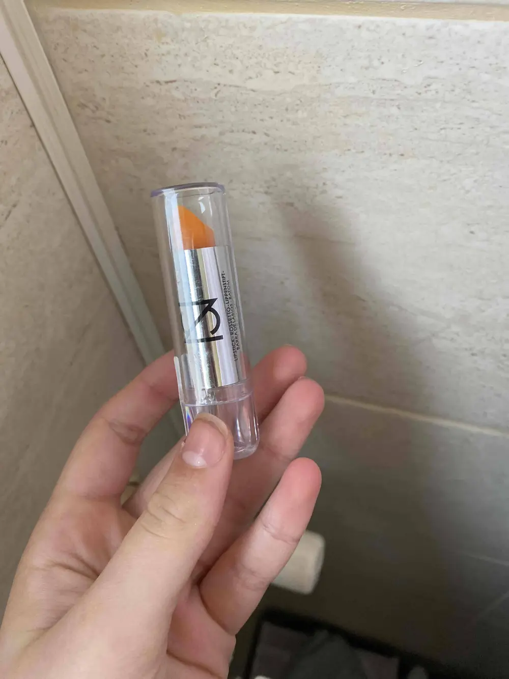 EUROP COSMÉTIQUE - Rouge a lèvres magique tenue parfaite  