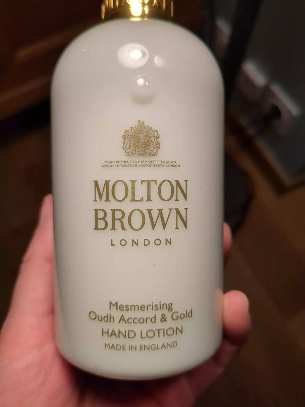 MOLTON BROWN - Hand lotion mesmerising oudh accord & gold