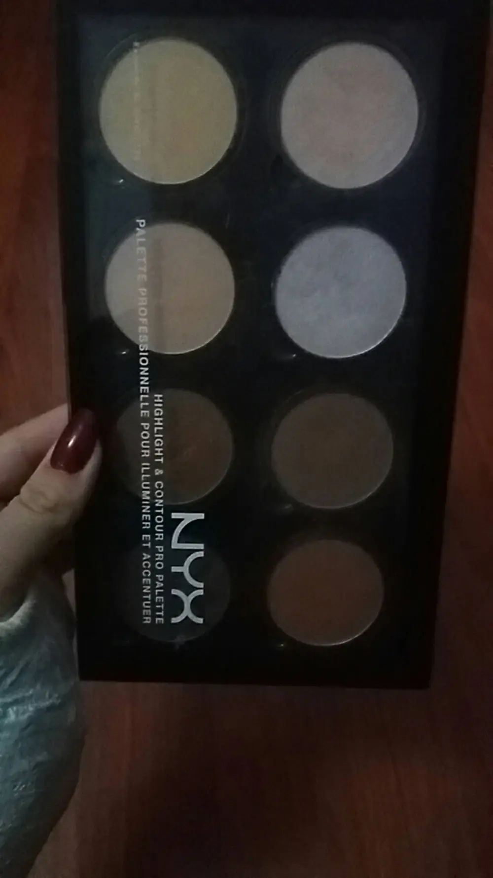 NYX - Highlight & Contour pro palette